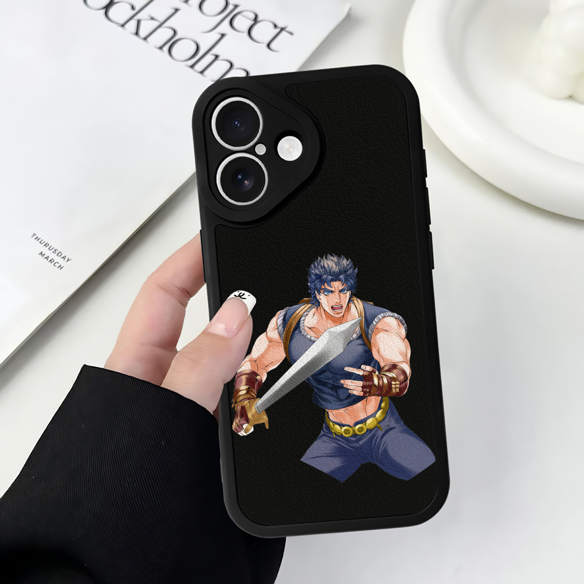 （画像用） ジョジョの奇妙な冒険 /ジョナサン?ジョースター JoJo's Bizarre Adventure Jonathan Joestar 【iPhone 16シリーズ対応】シリコンスマホケース（レザー調） 材質：シリコン